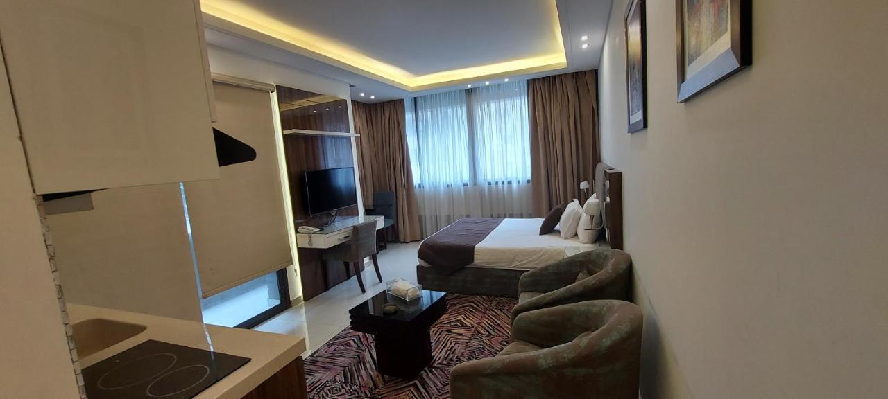 Palm Ville Suites Beirut Esterno foto